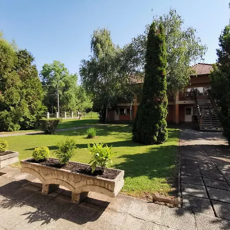 Laguna Panzio Bed & Breakfast