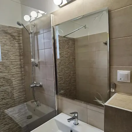 Laguna Panzio Bed and Breakfast 3*