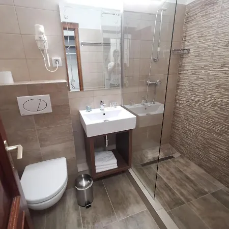 Laguna Panzio Bed & Breakfast Gárdony