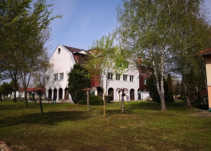 Laguna Panzio Oda ve Kahvaltı Gárdony