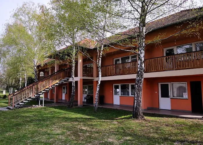 Laguna Panzio Oda ve Kahvaltı 3*